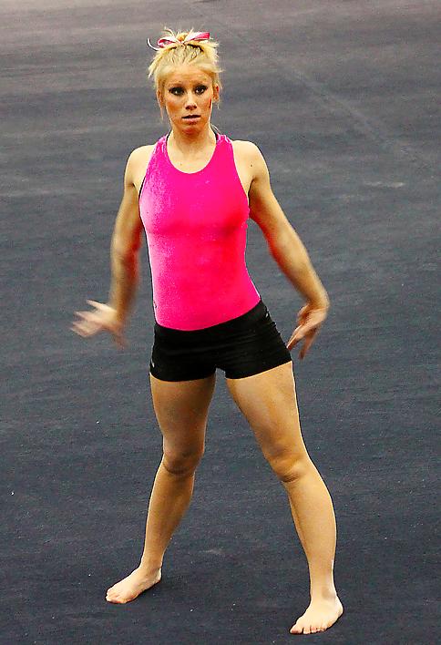 25P Brittany Johnson: Sexy Ass PAWG Whooty Gymnast - Ameman