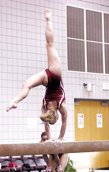 25P Brittany Johnson: Sexy Ass PAWG Whooty Gymnast - Ameman
