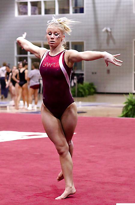 25P Brittany Johnson: Sexy Ass PAWG Whooty Gymnast - Ameman