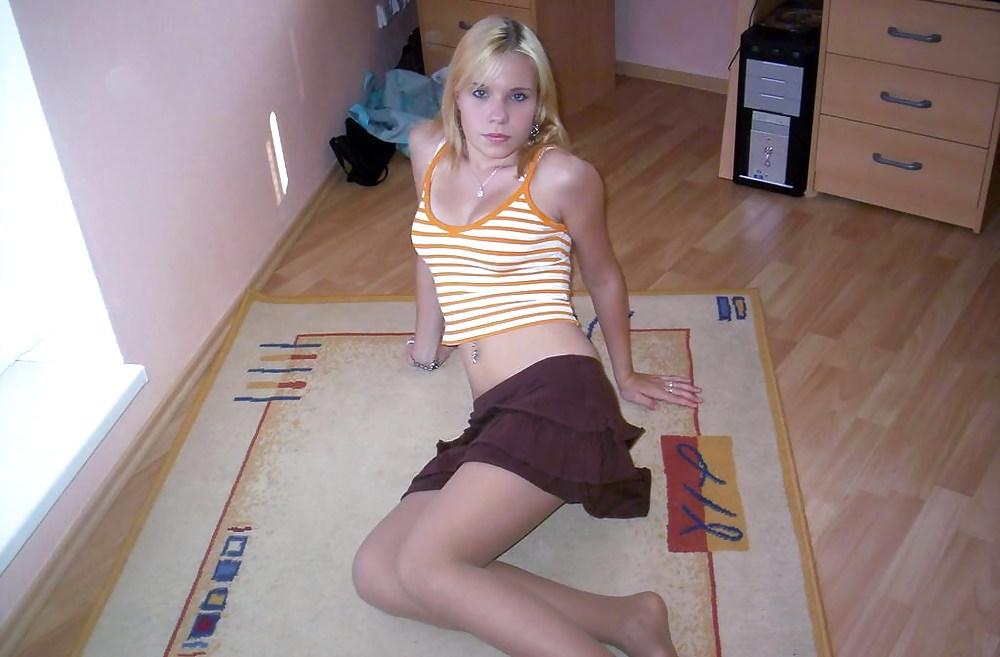 25P Pantyhose and Nylons