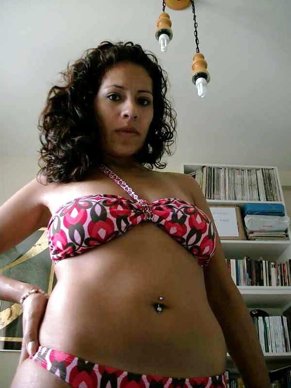 8P Busty Latina