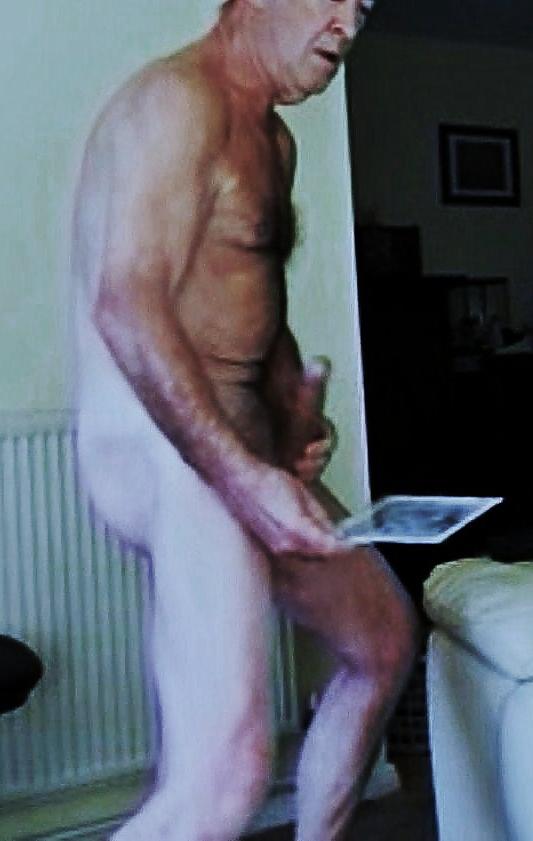 7P Wanking pose