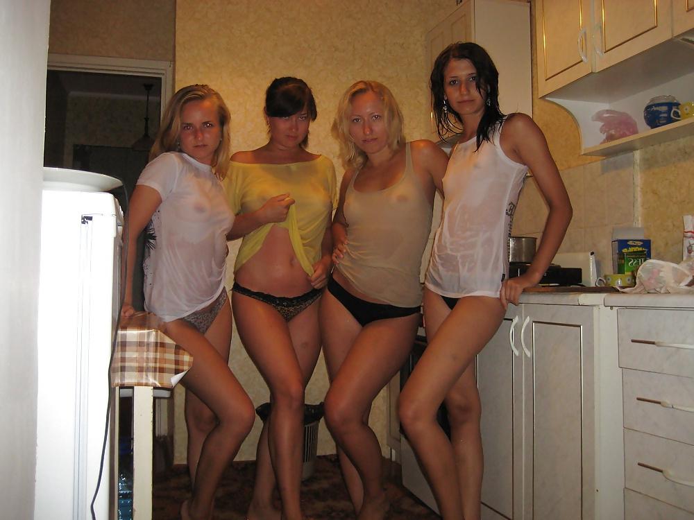 25P Wet t-shirt party