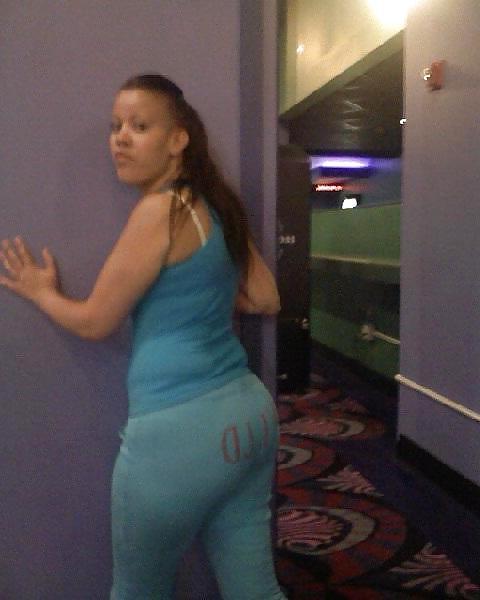 15P Sexy latin milf