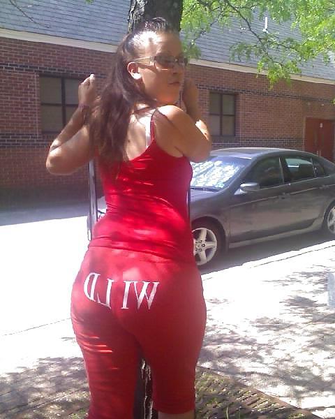 15P Sexy latin milf