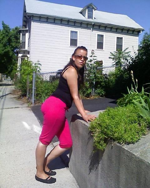 15P Sexy latin milf
