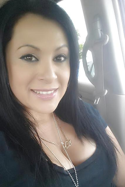 15P Naughty milf latina