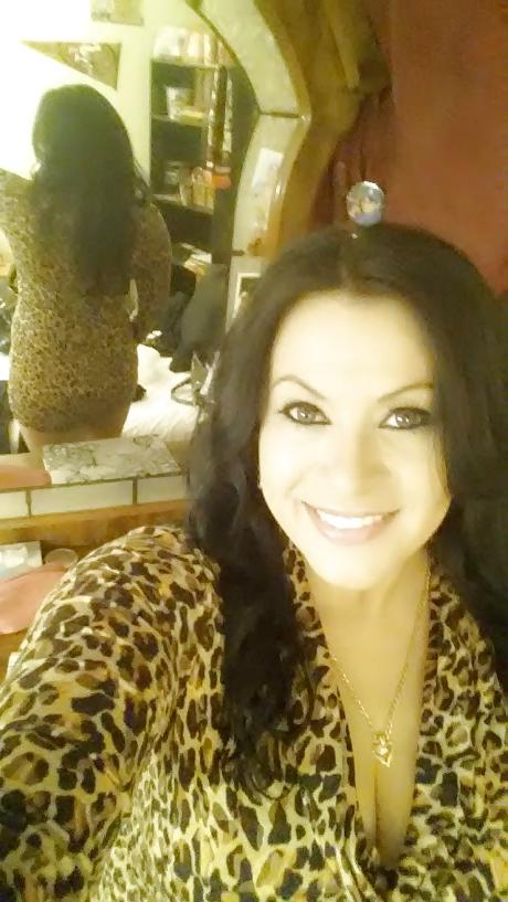 15P Naughty milf latina