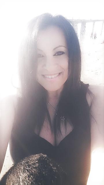 15P Naughty milf latina