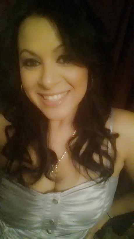 15P Naughty milf latina