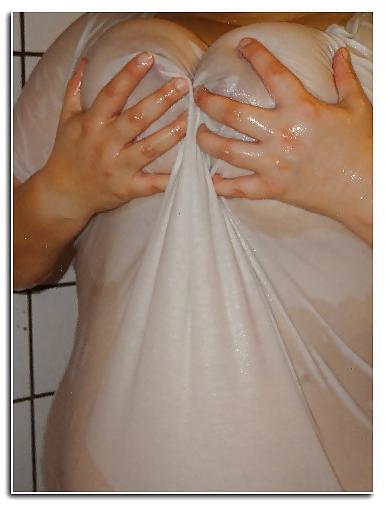 20P Wet T-shirt