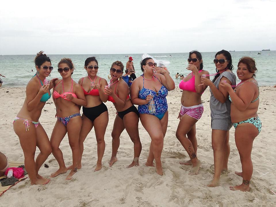 6P Latina cum dumpster 9 - which one would you fuck?