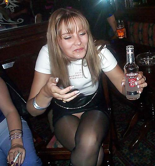25P Nylon upskirt