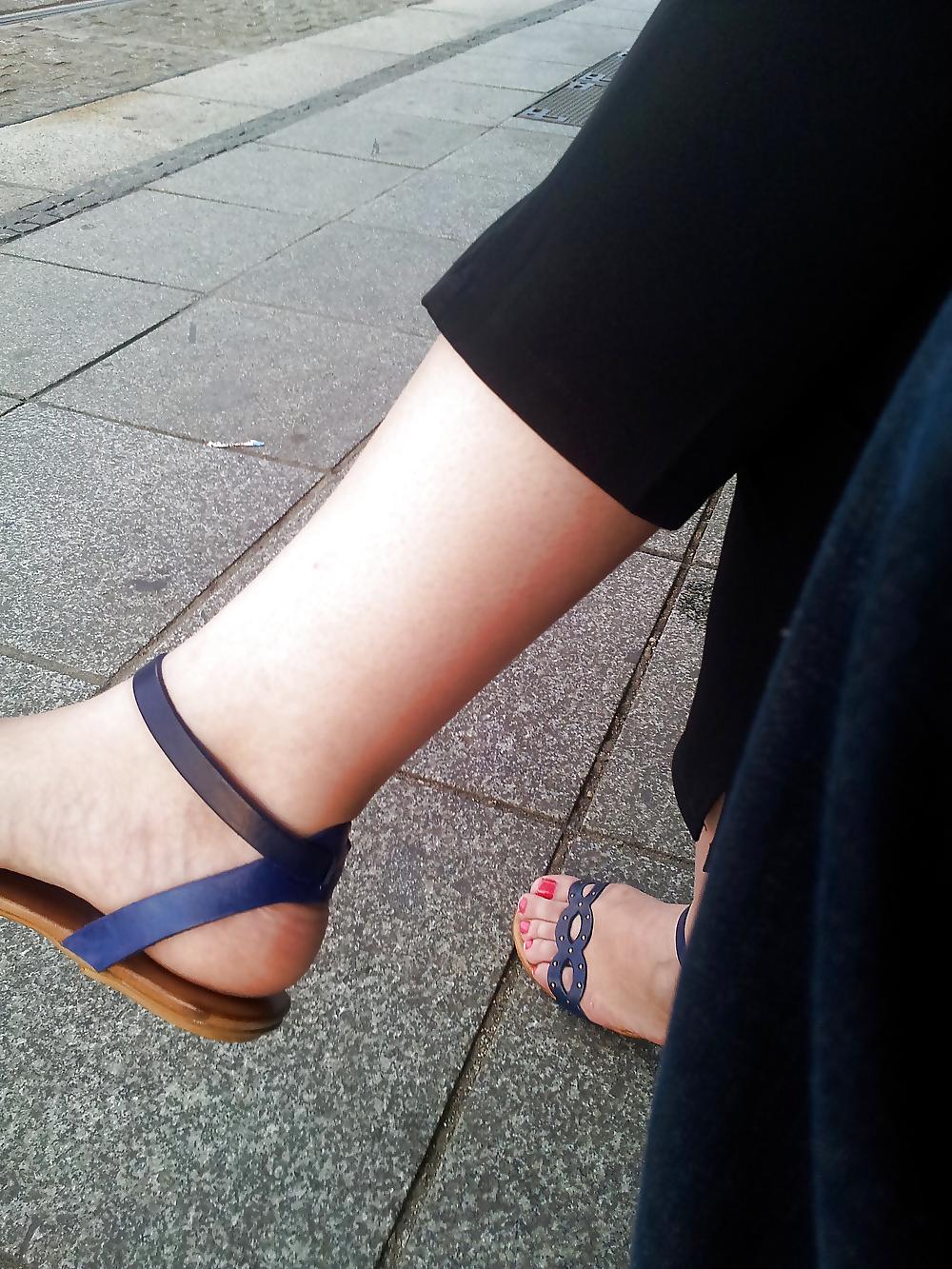 25P Nothing but sexy feet