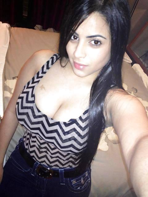 25P Sexy Latina NN