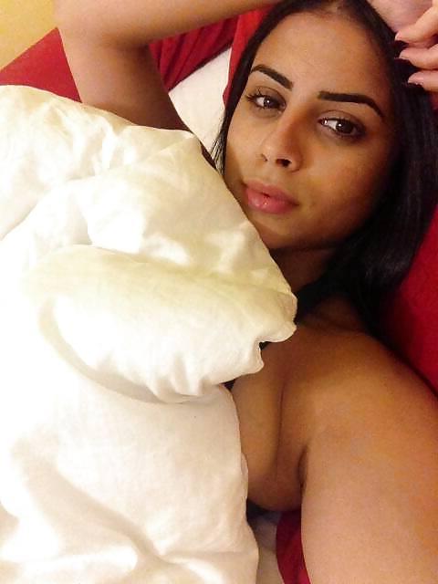 25P Sexy Latina NN