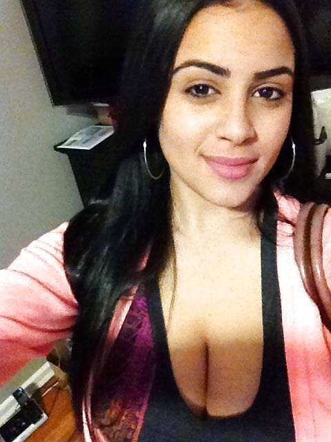 25P Sexy Latina NN