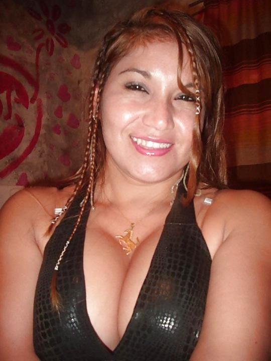 25P Madura latina tetona bien buena