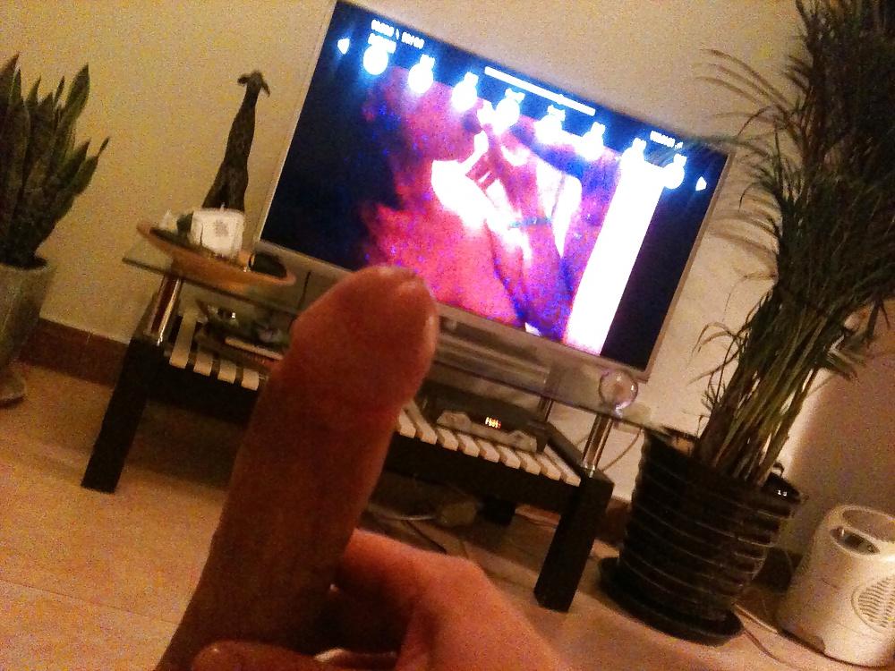 12P Mutual Wanking to his girl