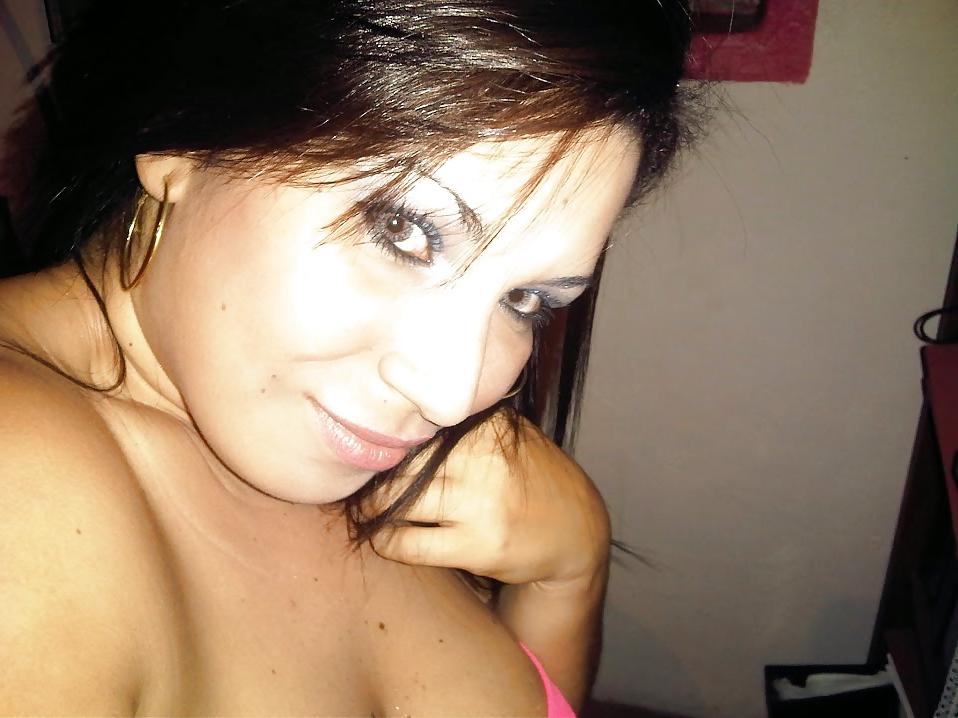 25P Yummy latina milf