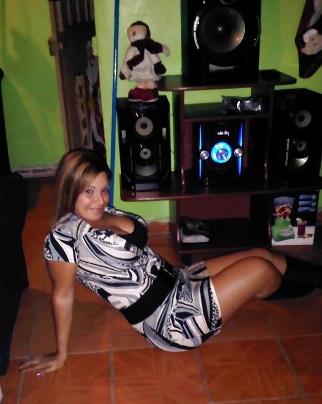 25P Yummy latina milf