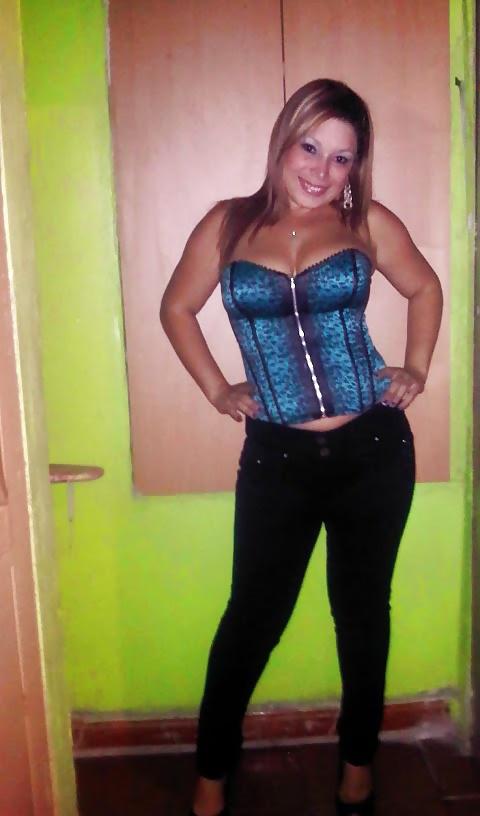 25P Yummy latina milf