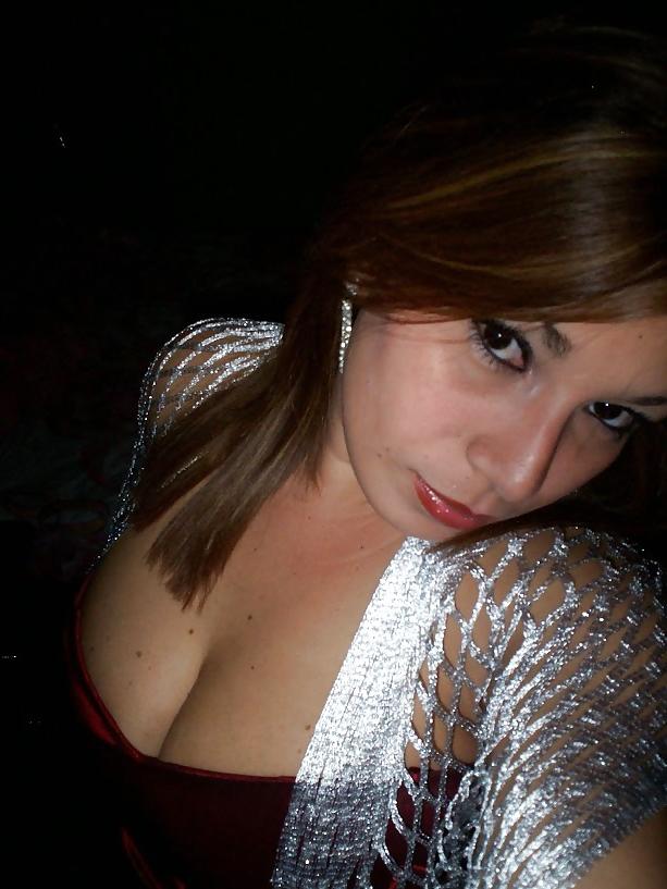 25P Yummy latina milf