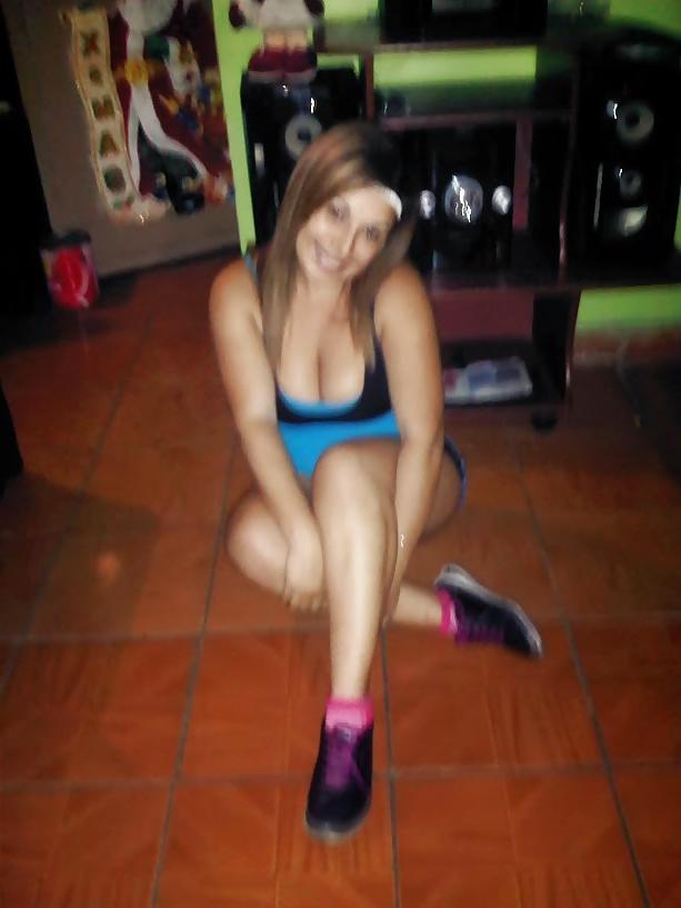 25P Yummy latina milf