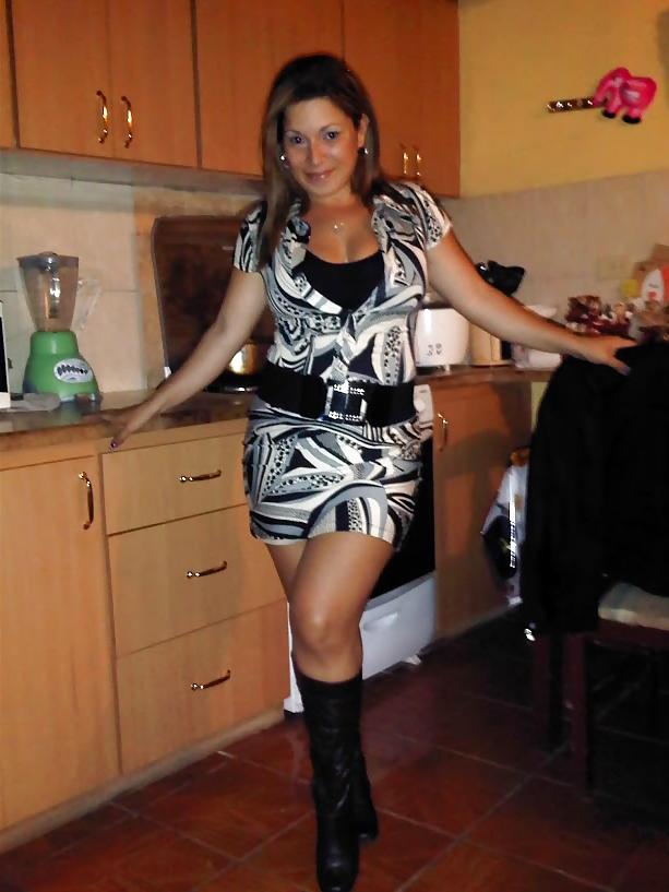 25P Yummy latina milf