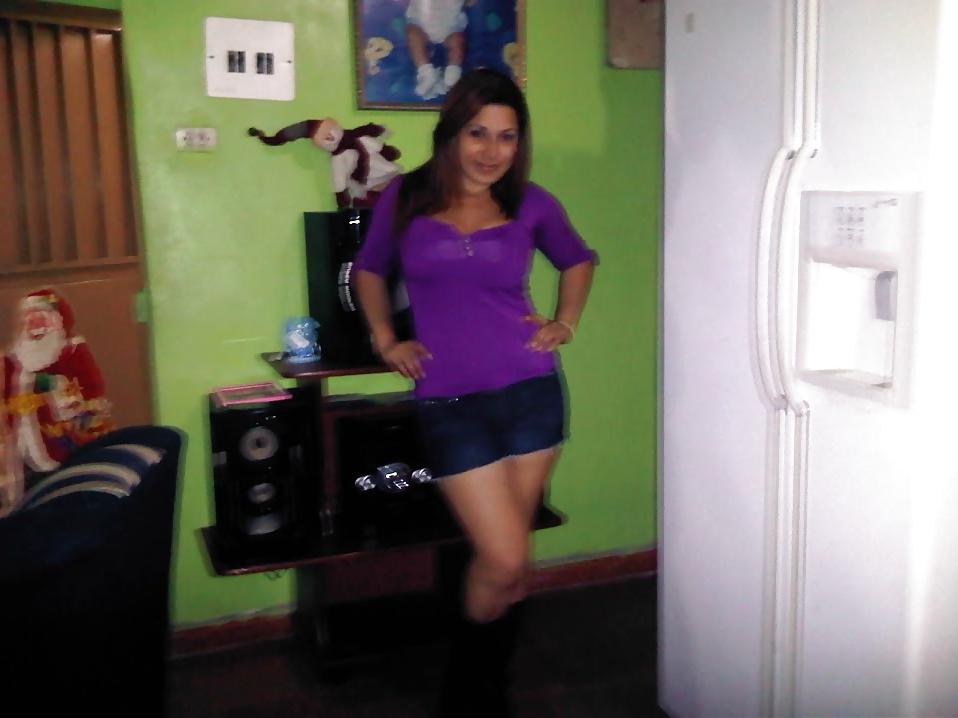 25P Yummy latina milf