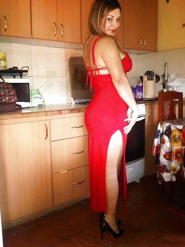 25P Yummy latina milf