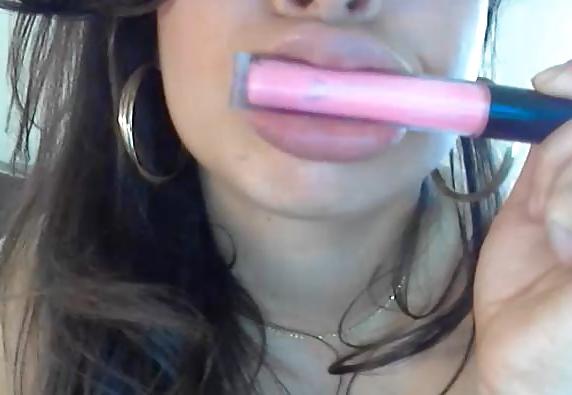 25P Hot latina showing in webcam