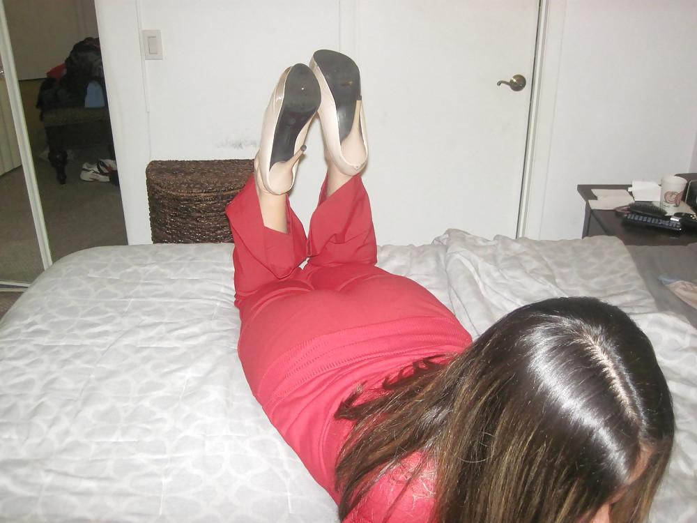 8P My Sexy Wife in High Heels