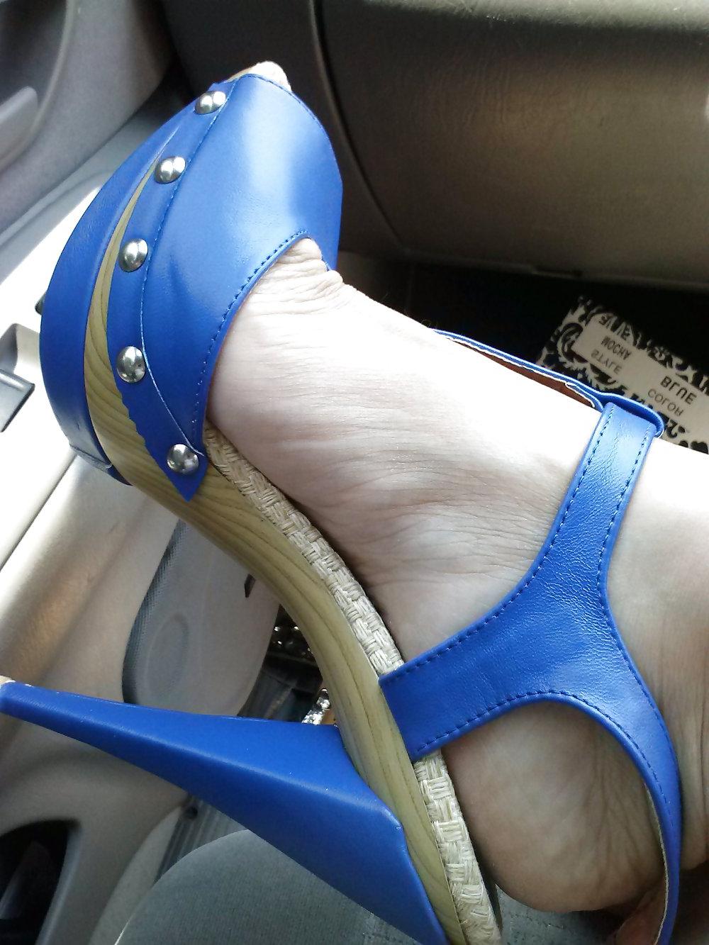 8P My Sexy Wife in High Heels