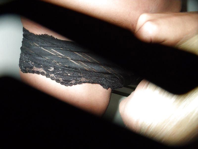 25P Used panties best friends night out in night club toilets