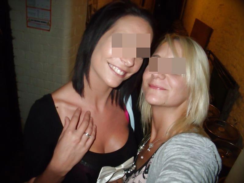 25P Used panties best friends night out in night club toilets