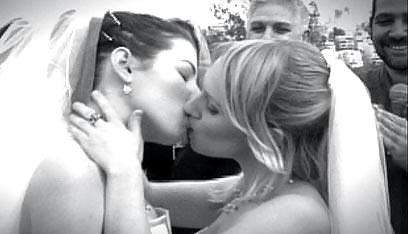 4P Lesbian wedding