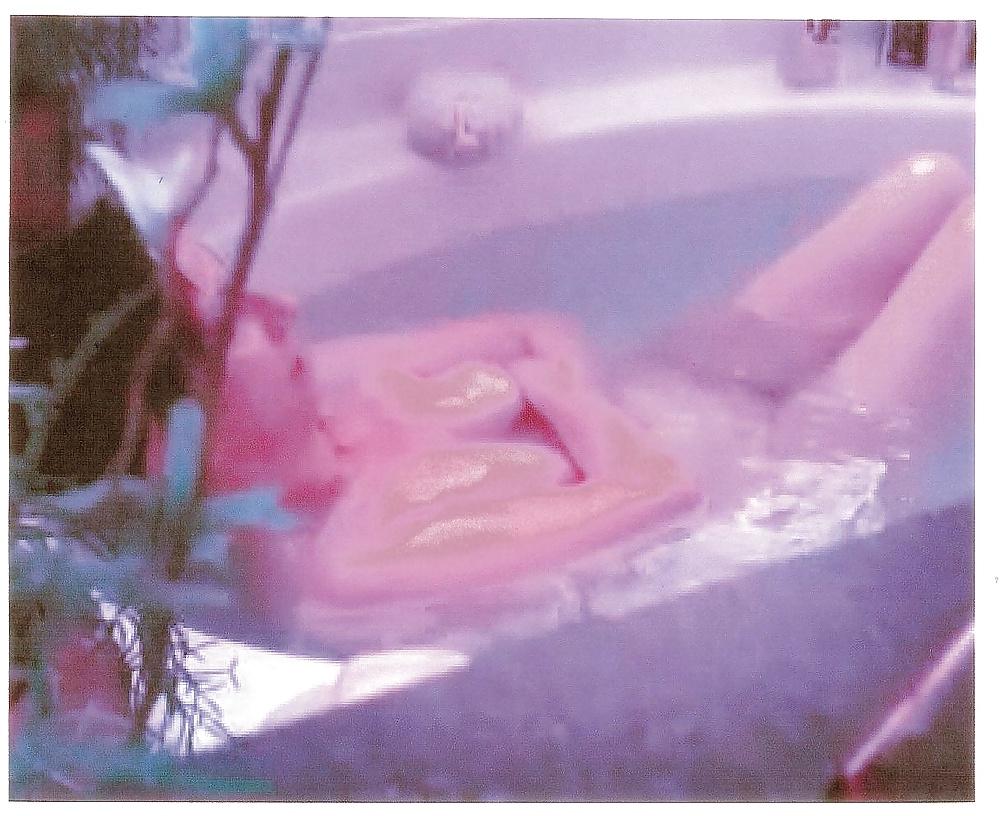 4P Frau in der Wanne