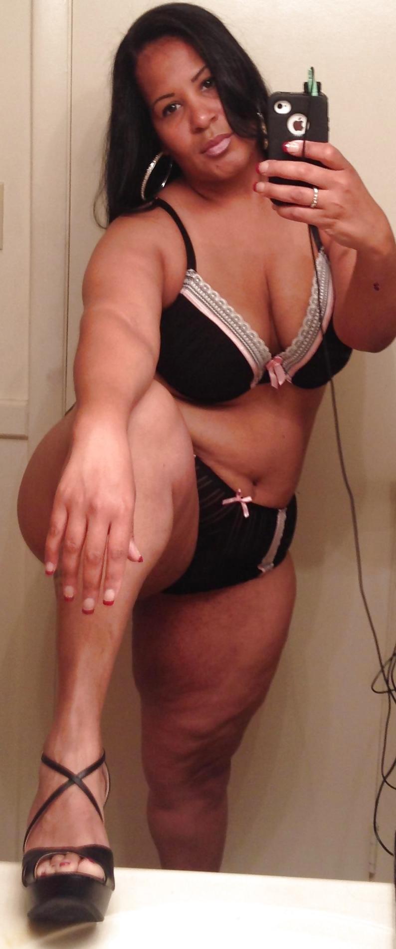 25P LATINA MILFS AND MATURES EDITION VOL.13