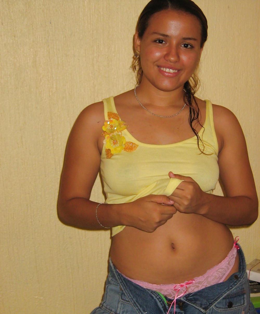 25P Latin girl hot