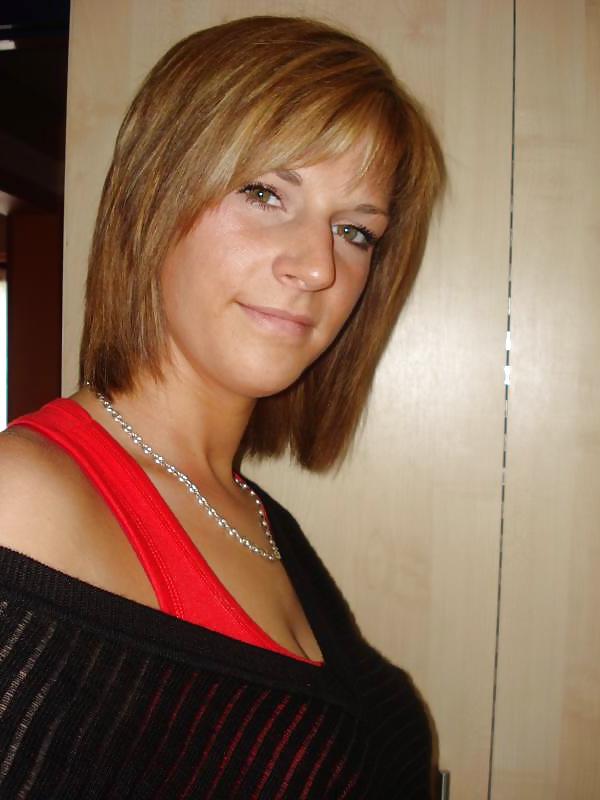 8P Mee in party club dance in sexy clothes