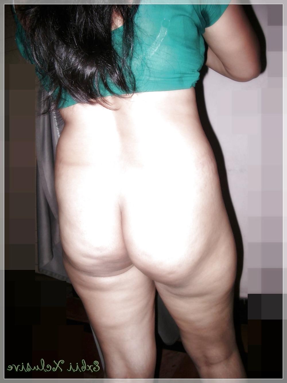 8P My wife in saree