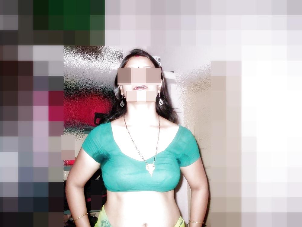 8P My wife in saree