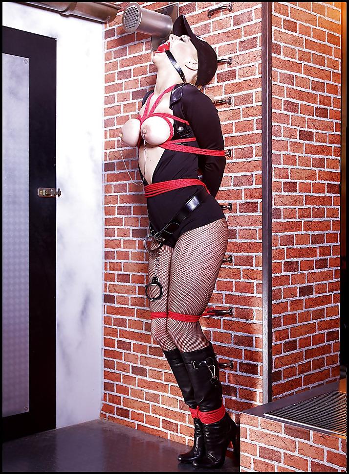 25P BDSM-FBI