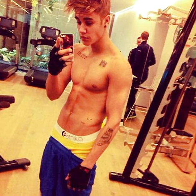 25P Selfies in the gym