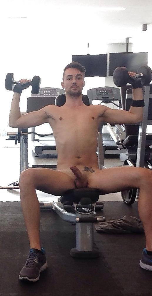 25P Selfies in the gym