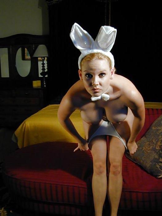25P Victoria - Sexy Bunny!