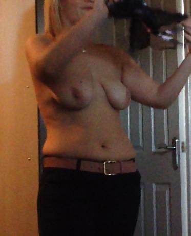 19P Young saggy tits