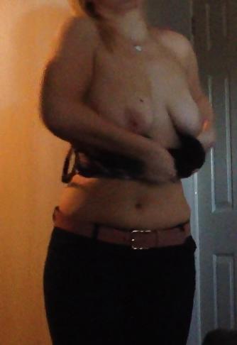 19P Young saggy tits