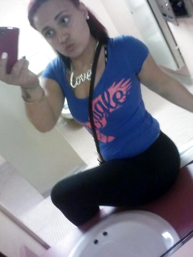 5P Latina culo